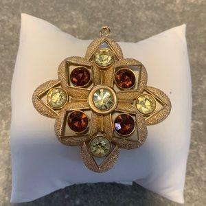 Sarah Coventry gold and gem pendant